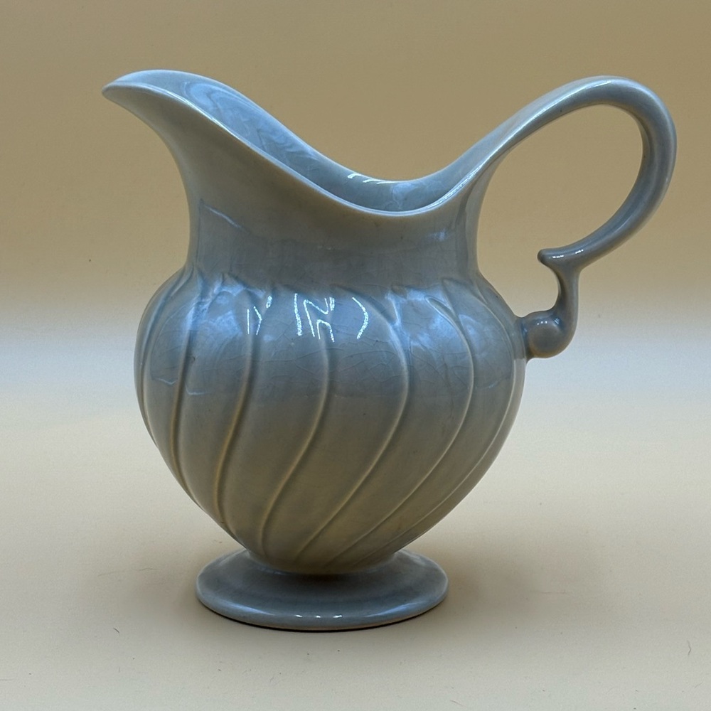 Vintage Roseville Mayfair pottery pitcher 1105-8 cream color pitcher